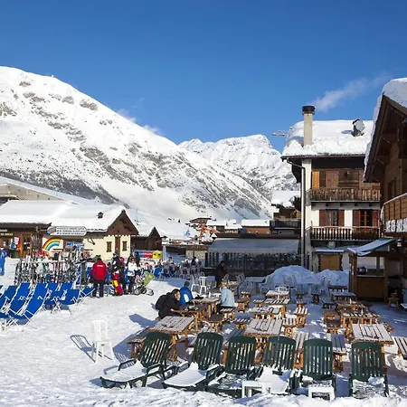 Italia 2 In-ski Out 50m - Happy *